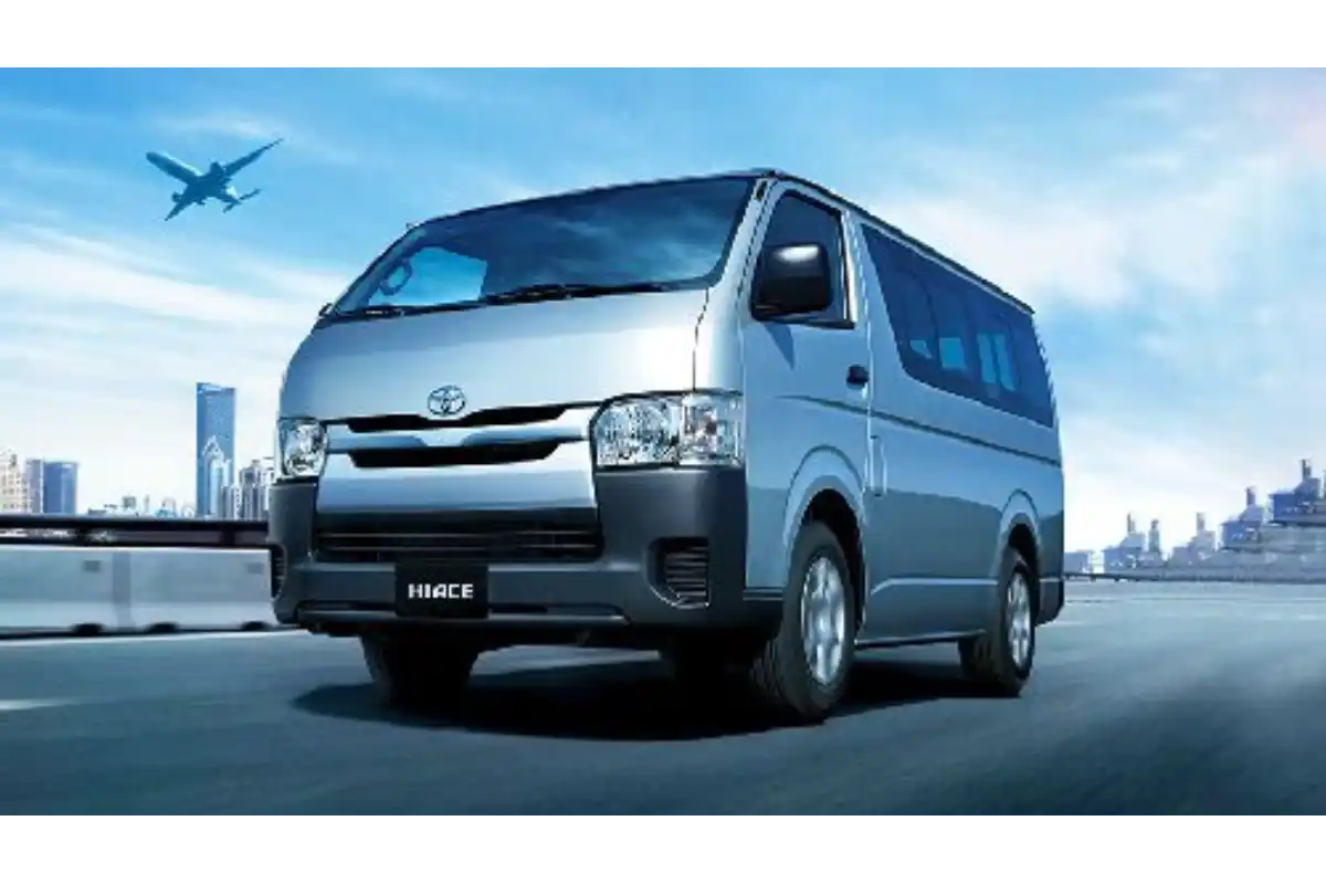 Toyota HiAce (Commuter) 14 seats for rent